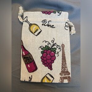 ❤️10/$10❤️ Wine-Themed Drawstring Bag with Eiffel Tower Design